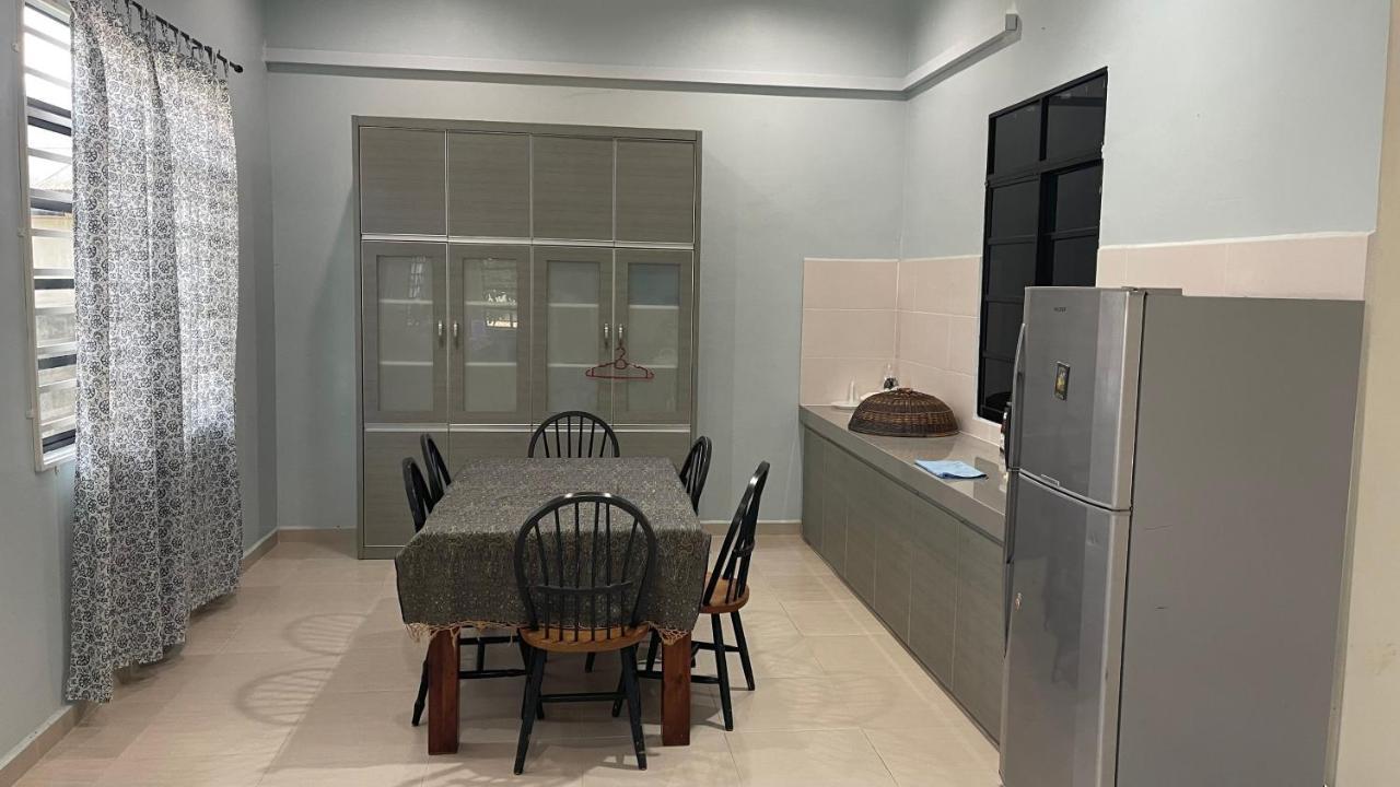 Nikmat Homestay Riyadh Kampong Tuan Mandak エクステリア 写真