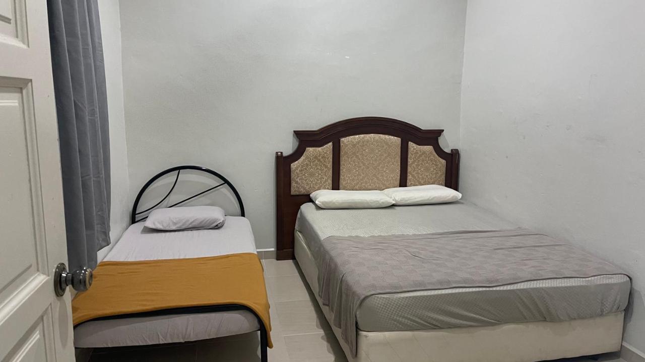 Nikmat Homestay Riyadh Kampong Tuan Mandak エクステリア 写真